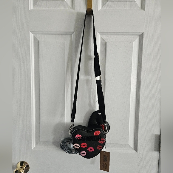 NWT Steve Madden Rosi Heart Crossbody Bag/Purse- Valentines Kisses - Picture 1 of 9
